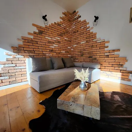 Dolny H11 Apartment *